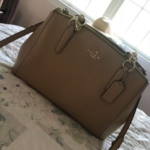 Coach Two-way crossbody nude leather bag!